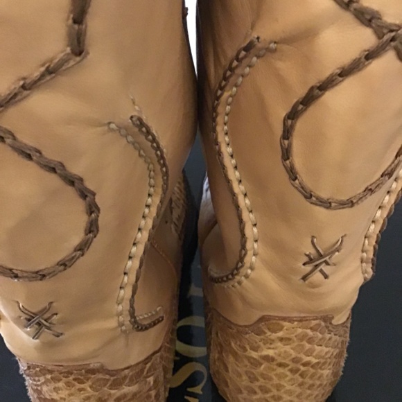 Cowboy boots- DAN POST Honey Waxy 9.5 EW Python - Picture 5 of 14